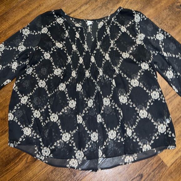 Old Navy Chiffon Sheer Long Sleeve Blouse Dark Gray Cream Floral Size L - Picture 6 of 12